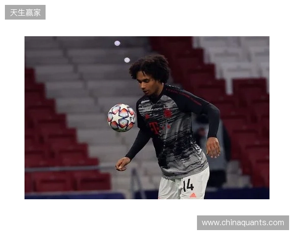 齐尔克泽晒在家看直播照片：我的天哪！！多古太牛了！