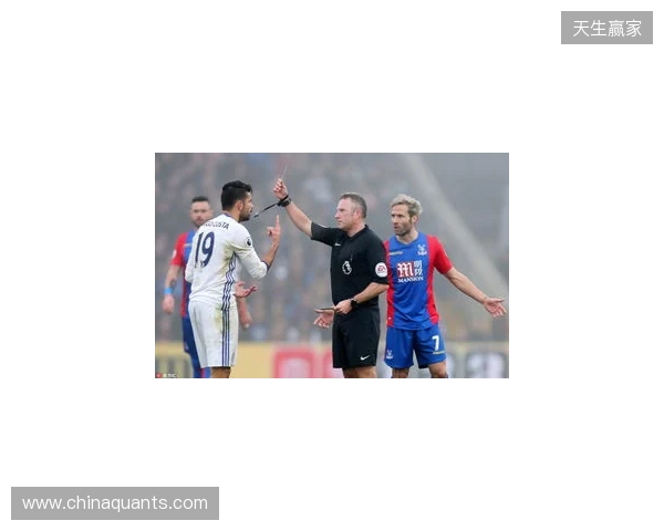 前白堡球员：当年刻意吃黄牌被停赛，这样就能多见见女友了