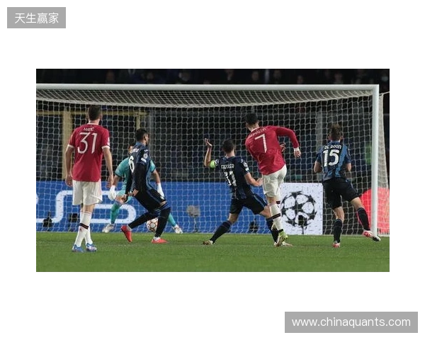 记者：因下赛季很大概率有欧冠踢，曼联想B费再至少留队1年