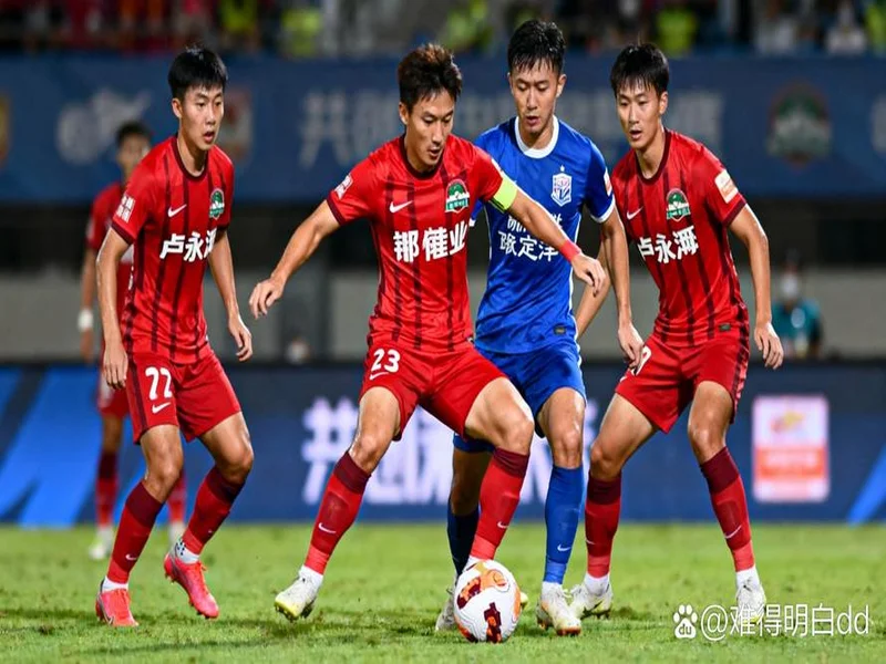 半场-成都蓉城暂1-0河南 索罗金头球抢点破门 廖力生献助攻